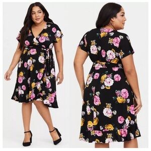 Torrid Floral Stretch Faux Wrap Dress Womens Size 3X Flutter Sleeve Sash